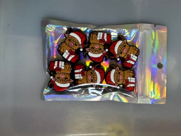 One pack contains 6 pieces of 2D focus lenses.   #0002