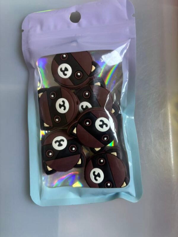 One pack contains 6 pieces of 2D focus lenses. #0021