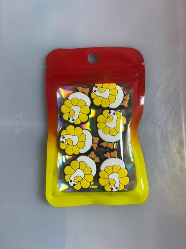 One pack contains 6 pieces of 2D focus lenses. #0047