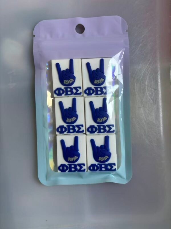 One pack contains 6 pieces of 2D focus lenses. #0052