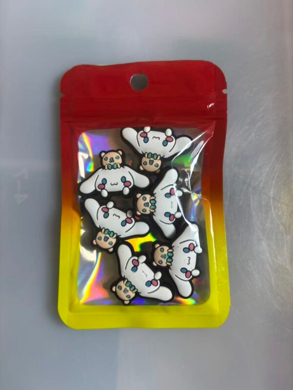 One pack contains 6 pieces of 2D focus lenses. #0053