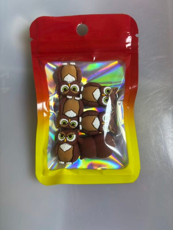 One pack contains 6 pieces of 3D focus lenses. #0015