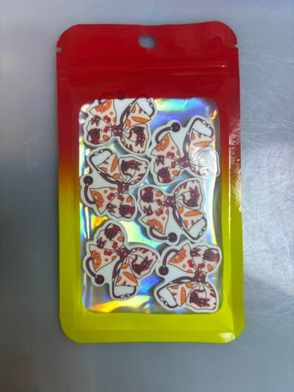 One pack contains 6 pieces of 2D focus lenses. #0062