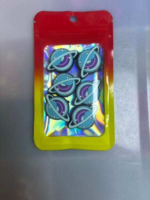 One pack contains 6 pieces of 2D focus lenses. #0065