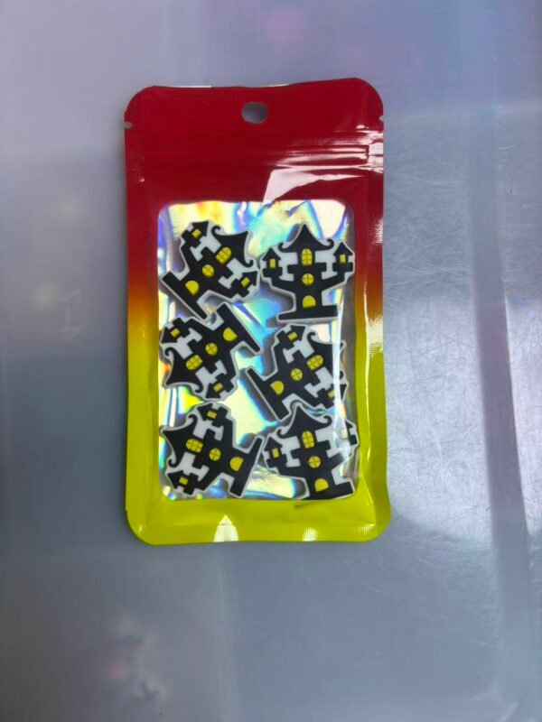 One pack contains 6 pieces of 2D focus lenses. #0071