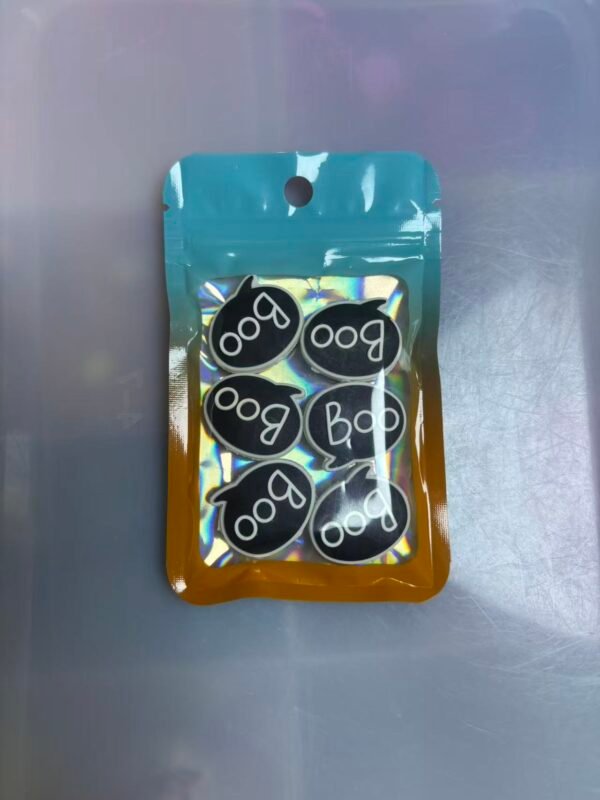 One pack contains 6 pieces of 2D focus lenses. #0073