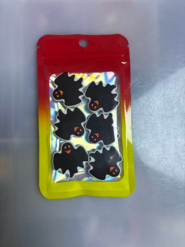 One pack contains 6 pieces of 2D focus lenses. #0077