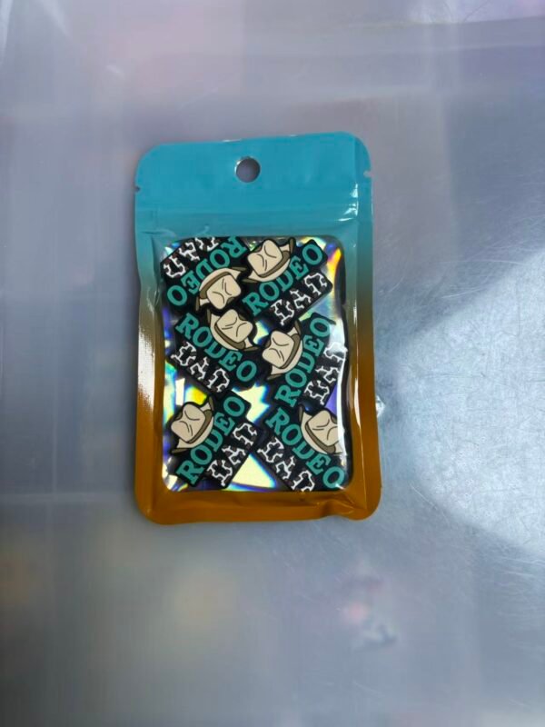 One pack contains 6 pieces of 2D focus lenses. #0078