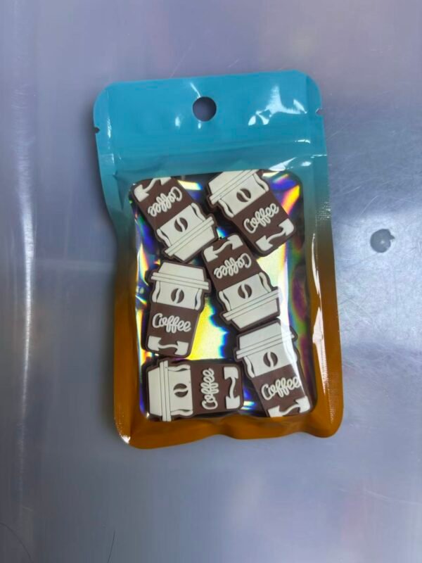 One pack contains 6 pieces of 2D focus lenses. #0087