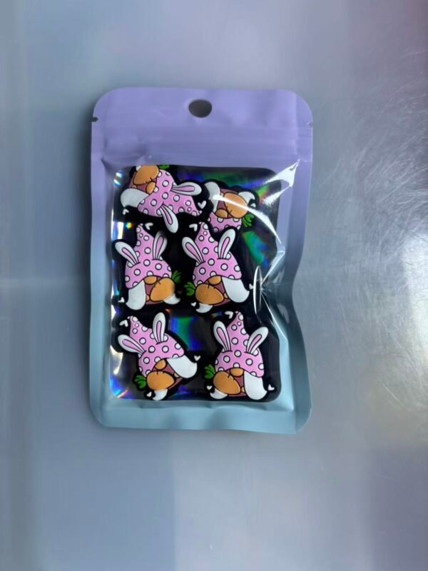 One pack contains 6 pieces of 2D focus lenses. #0094