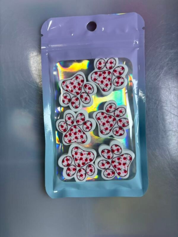 One pack contains 6 pieces of 2D focus lenses. #0117