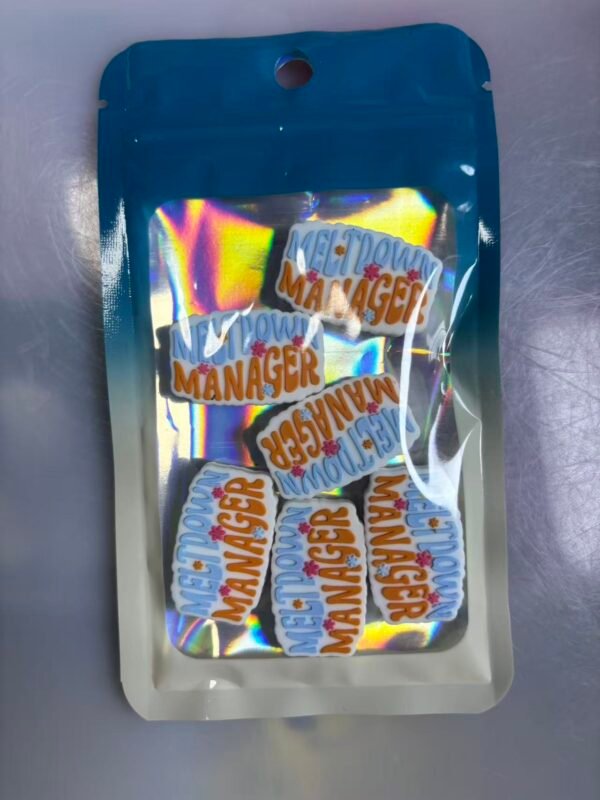 One pack contains 6 pieces of 2D focus lenses. #0125