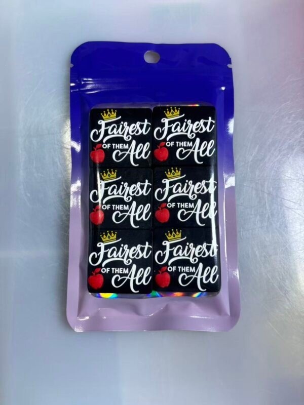 One pack contains 6 pieces of 2D focus lenses. #0131